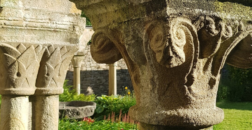 Une abbaye citadine, visite guidée inédite en famille de l'Abbaye de Daoulas